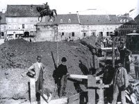 Trg bana Jelačića 1898. godine, gradnja kanala